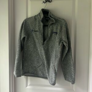 Grey Patagonia jacket with Guideline logo